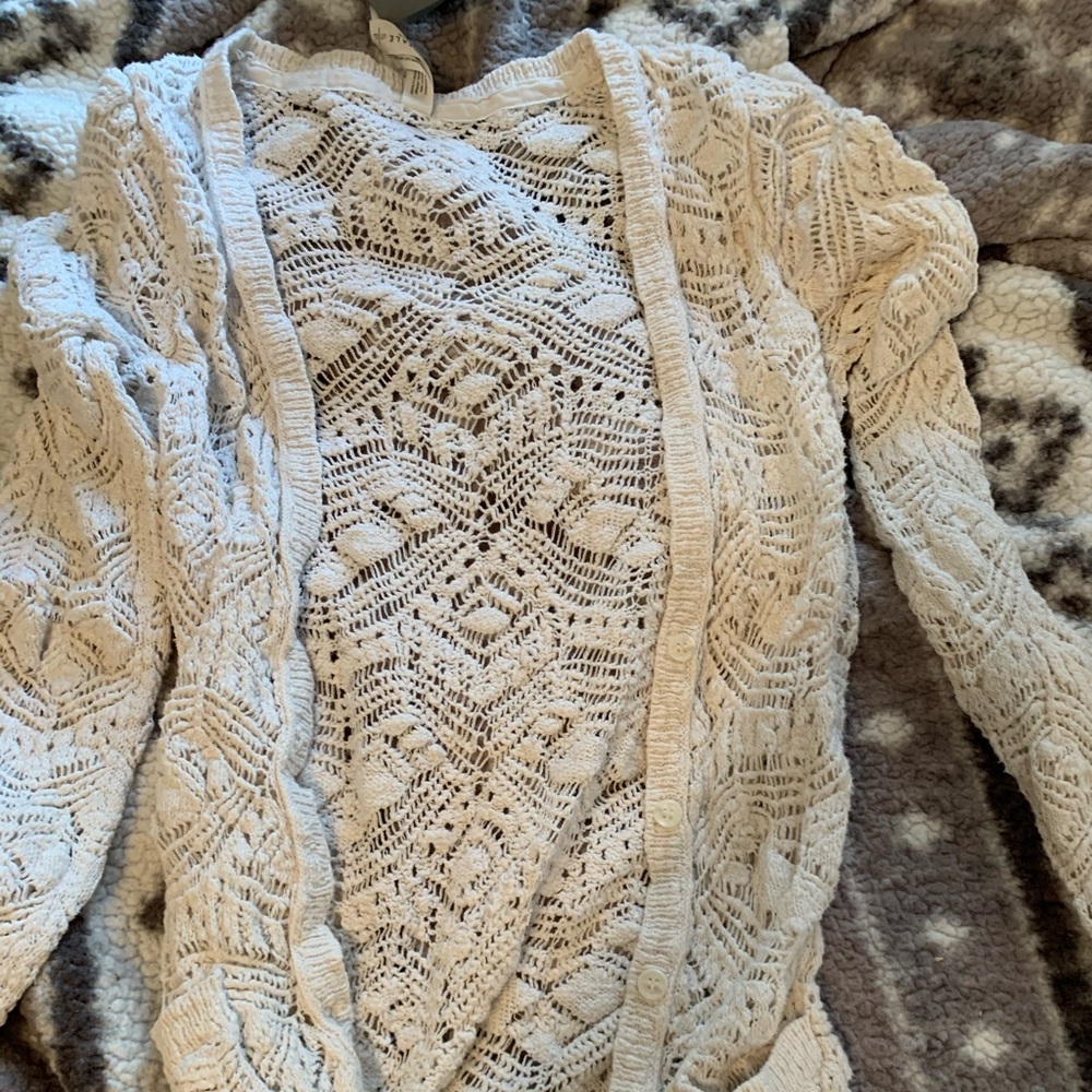 white aeropostale cardigan! ♡